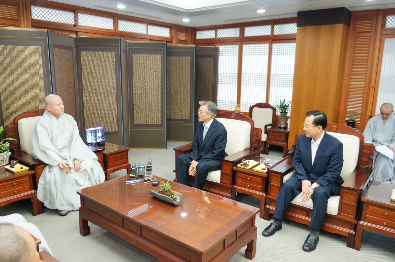 2012.07.18_문재인 예방 (24)